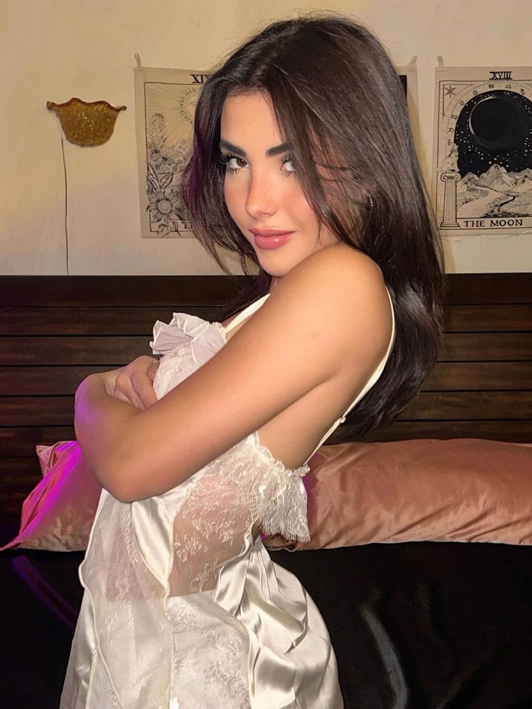 andrea_botez_sexy_white_lingerie_bed_set_leaked-nuiznt andrea botez sexy white lingerie bed set leaked nuiznt