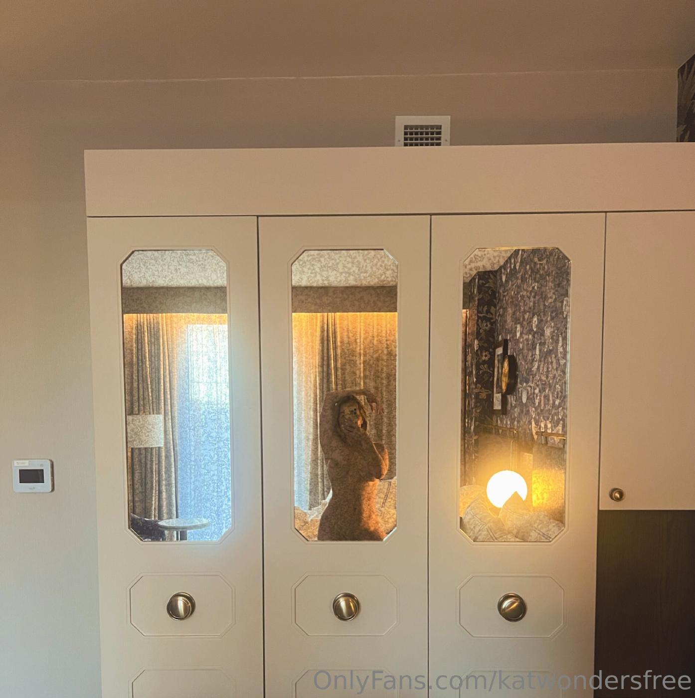 kat wonders nude nipple flash tease onlyfans set leaked vdsdns