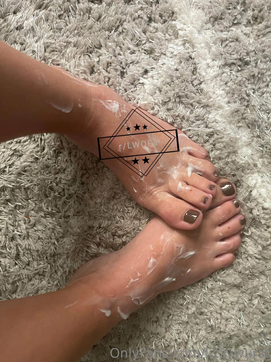 lizzy_wurst_bare_feet_lotion_onlyfans_set_leaked-kgvukr-1 lizzy wurst bare feet lotion onlyfans set leaked kgvukr 1