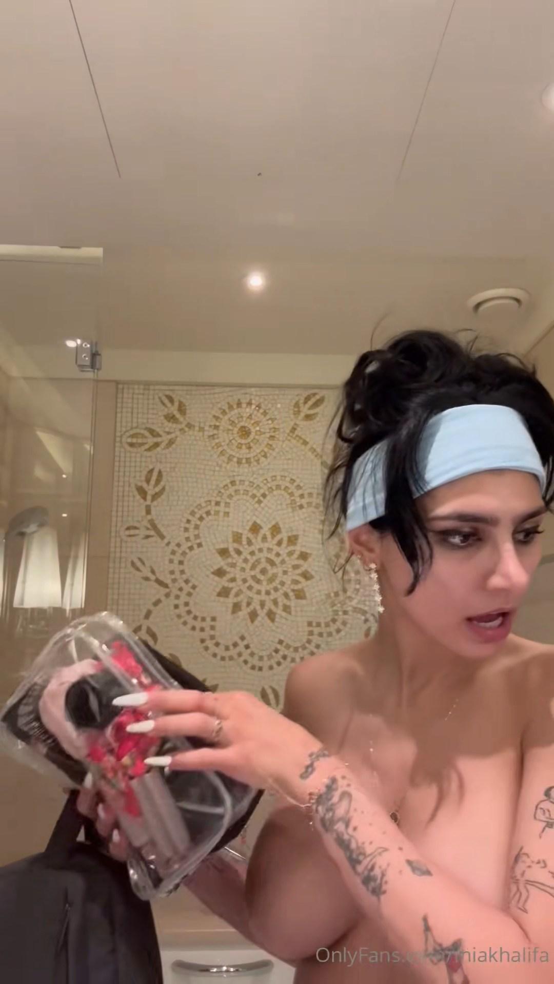 mia khalifa nude bathroom prep onlyfans video leaked tykbte