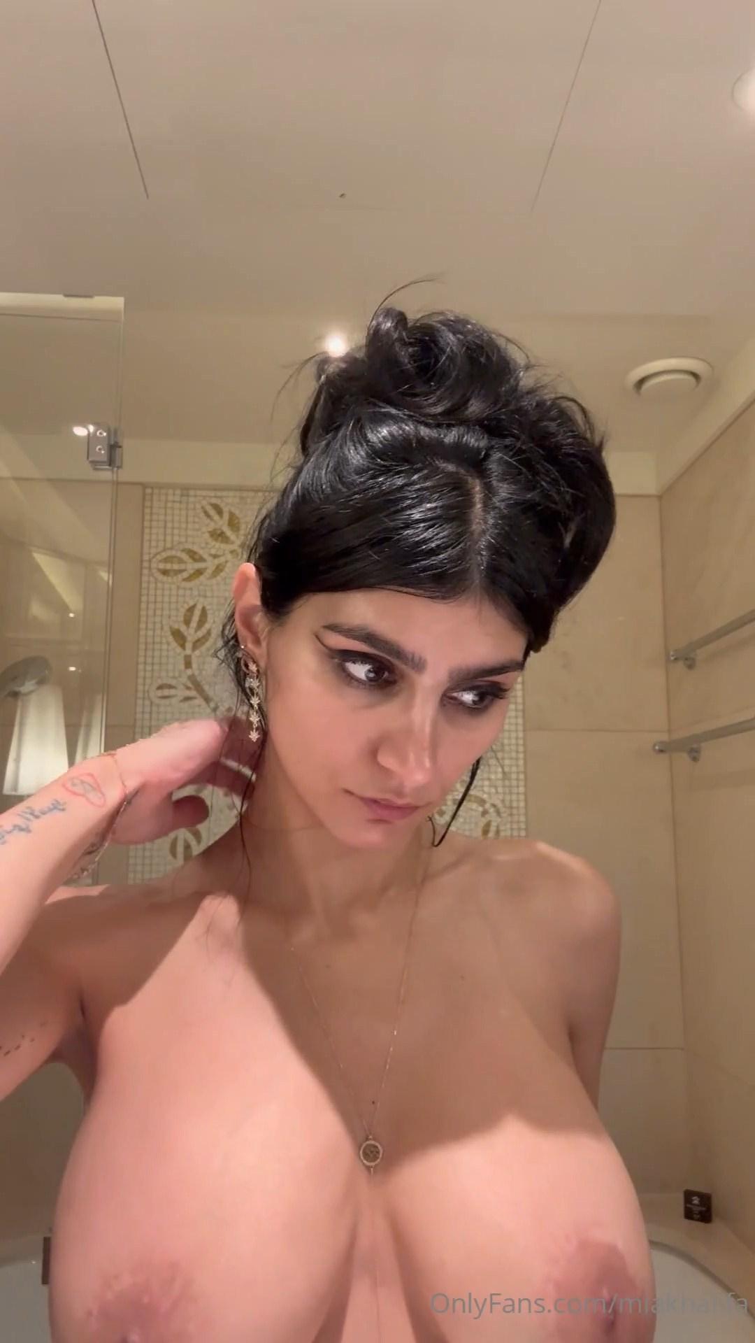 mia_khalifa_nude_teethbrushing_onlyfans_video_leaked-kpfwea mia khalifa nude teethbrushing onlyfans video leaked kpfwea