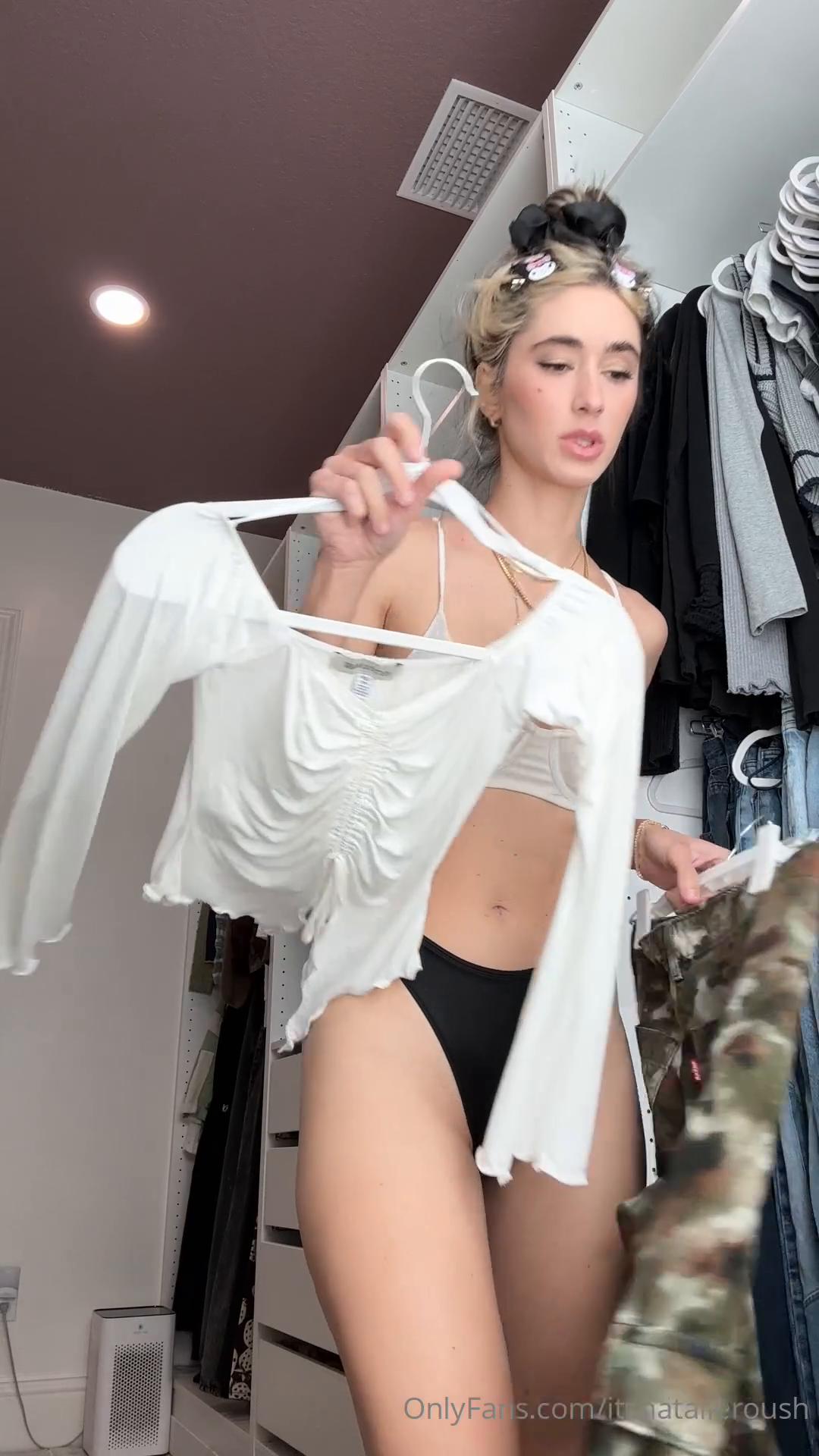 natalie_roush_topless_outfit_try-on_onlyfans_video_leaked-hdzhbn natalie roush topless outfit try on onlyfans video leaked hdzhbn