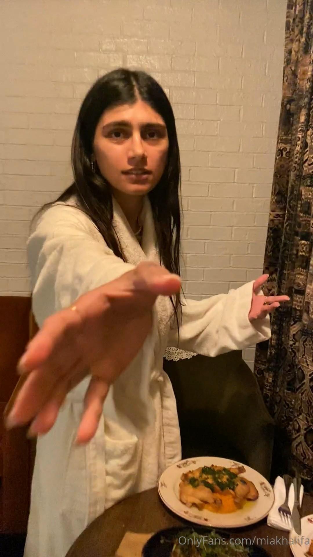 mia_khalifa_nude_dinner_onlyfans_livestream_leaked-jvqxnd mia khalifa nude dinner onlyfans livestream leaked