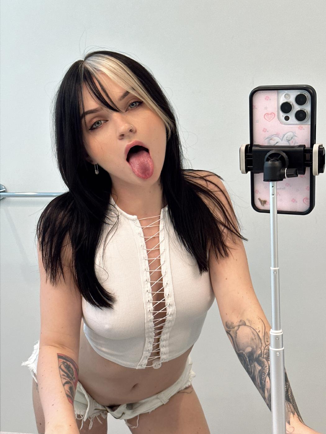 peachjars_white_outfiit_mirror_strip_onlyfans_video_leaked-vrbklt peachjars white outfiit mirror strip onlyfans video leaked vrbklt