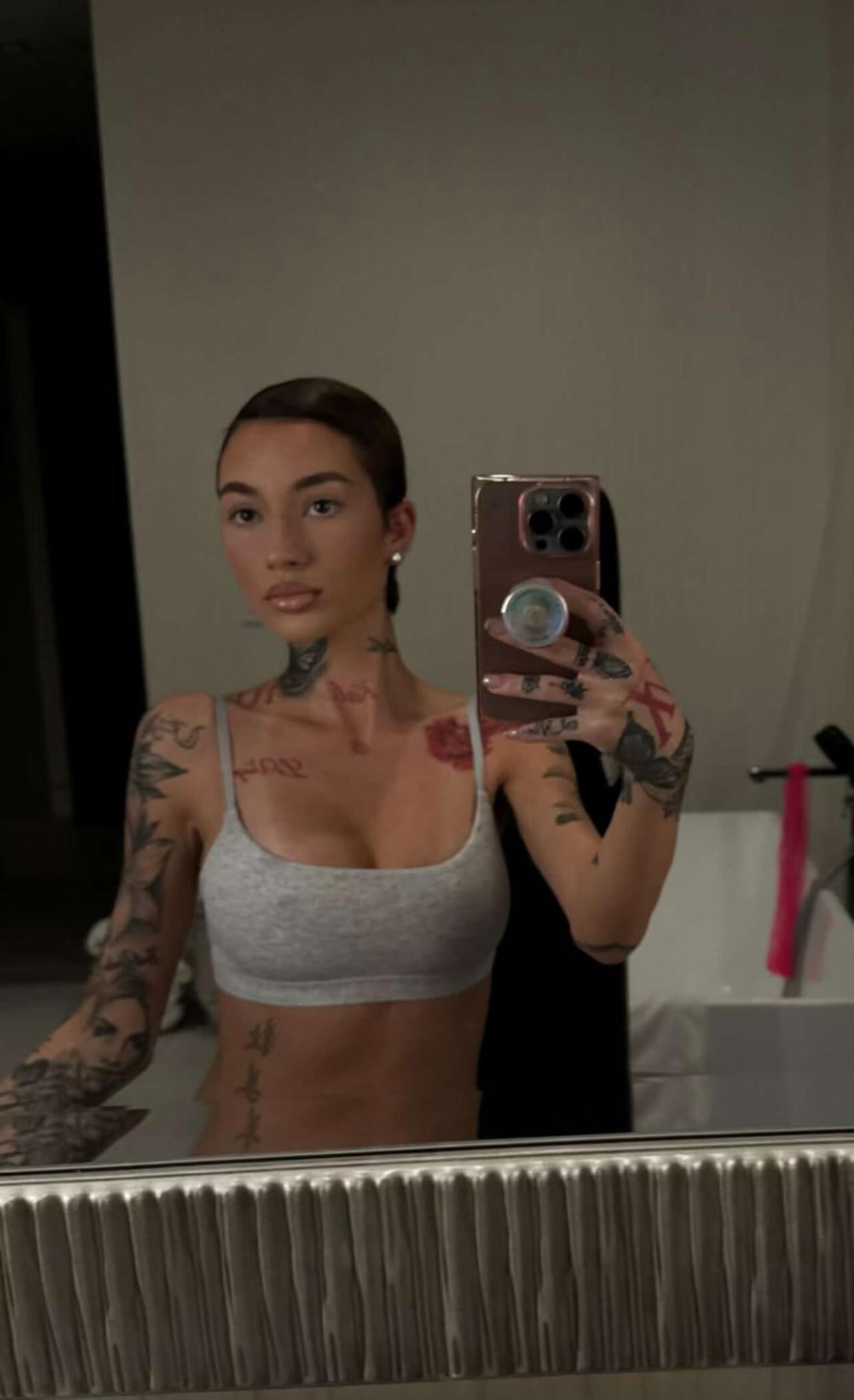 bhad_bhabie_nipple_pokies_selfie_onlyfans_set_leaked-dnuzix-1 bhad bhabie nipple pokies selfie onlyfans set leaked dnuzix 1