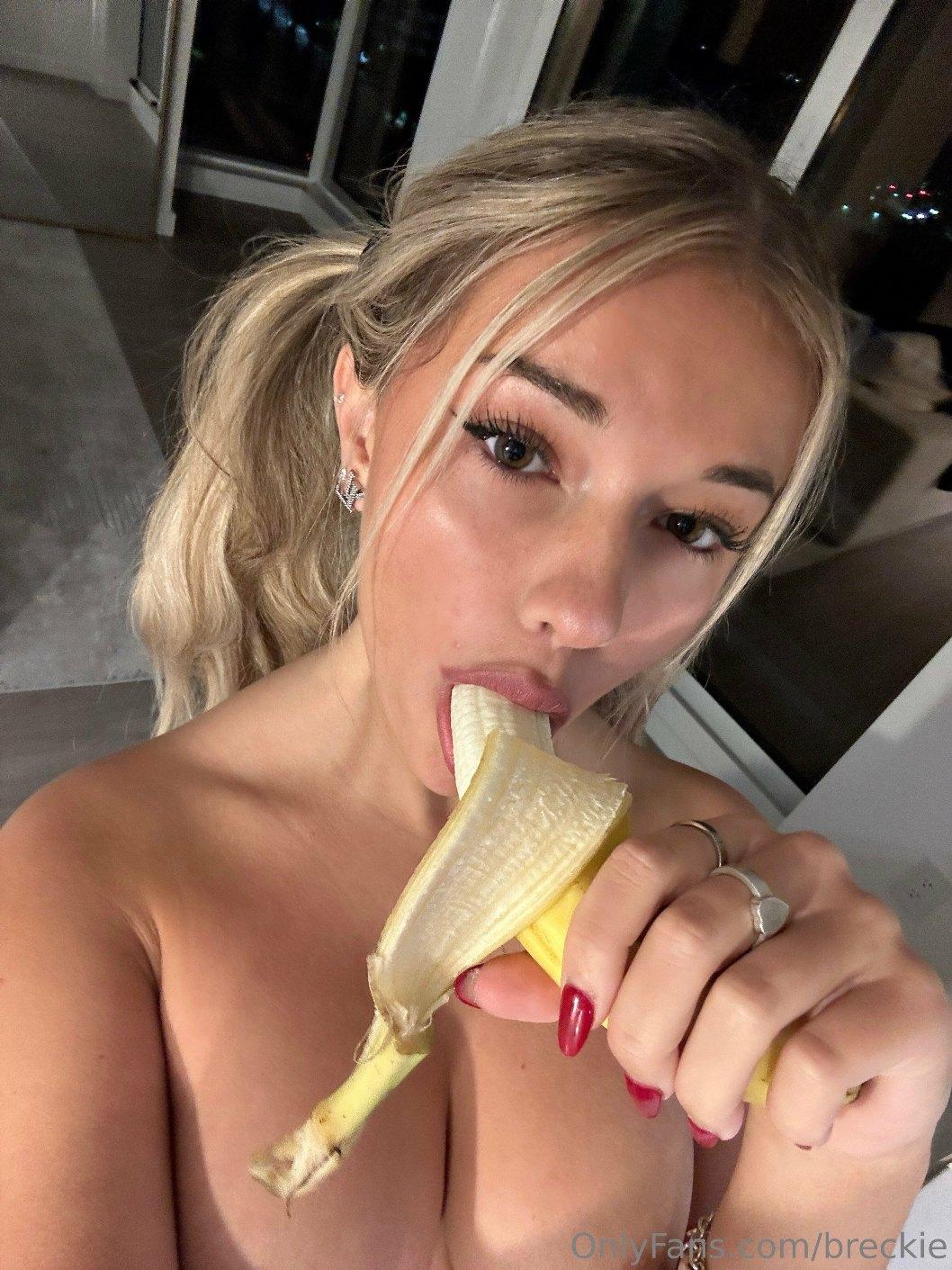 breckie_hill_topless_banana_blowjob_tease_onlyfans_set_leaked-okkorw breckie hill topless banana blowjob tease onlyfans set leaked okkorw