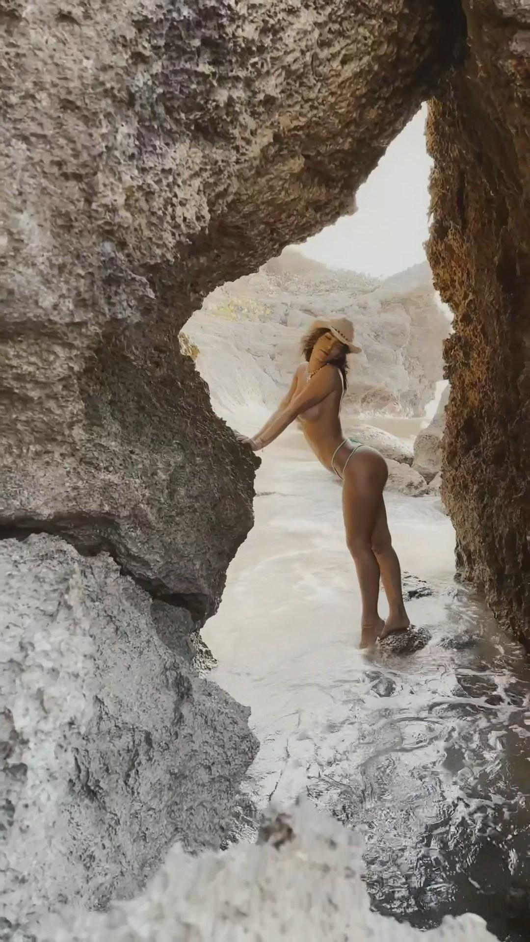 rachel_cook_nude_bikini_beach_strip_onlyfans_video_leaked-zhdyaz rachel cook nude bikini beach strip onlyfans video leaked zhdyaz