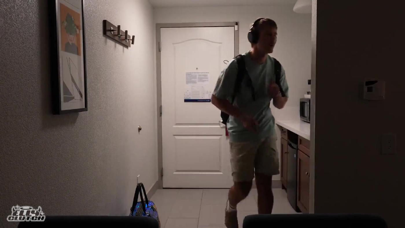 elly_clutch_nude_hotel_room_intruder_onlyfans_video_leaked-axphsh elly clutch nude hotel room intruder onlyfans video leaked