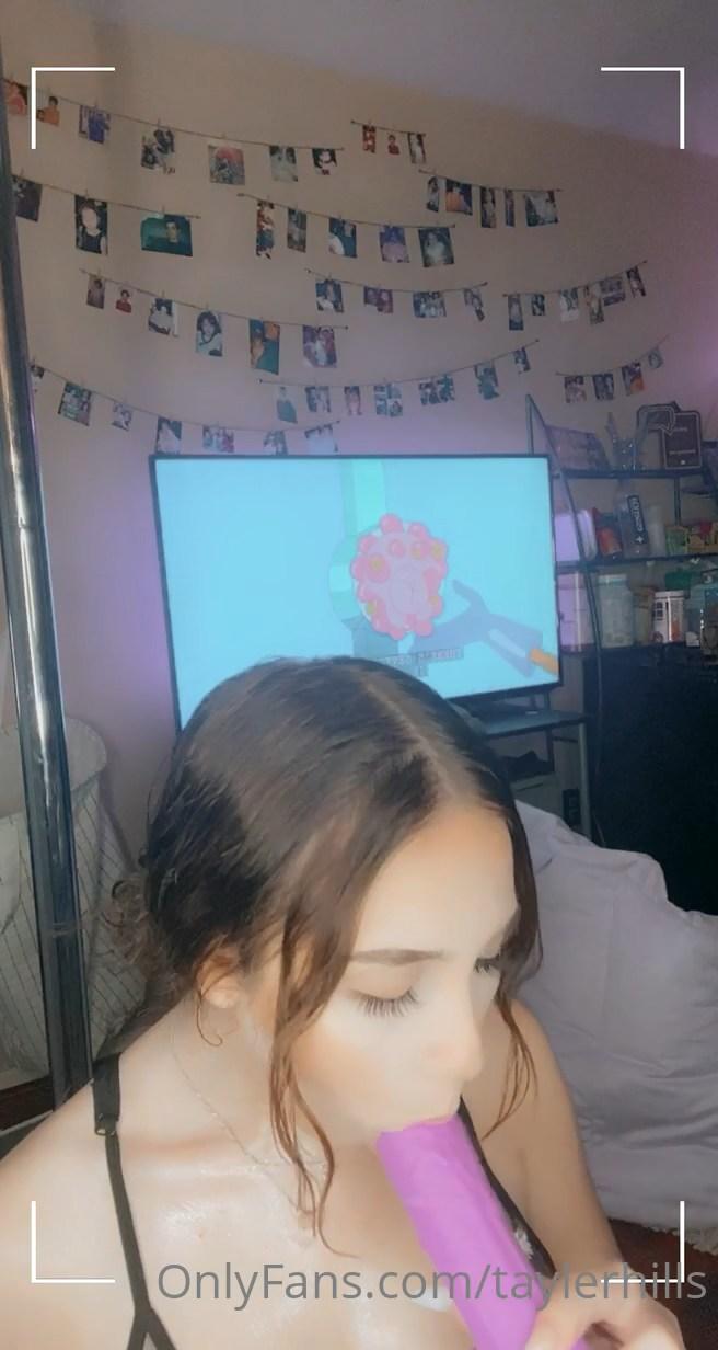 tayler_hills_deepthroat_dildo_tease_onlyfans_video_leaked-jhtzbe tayler hills deepthroat dildo tease onlyfans video leaked jhtzbe
